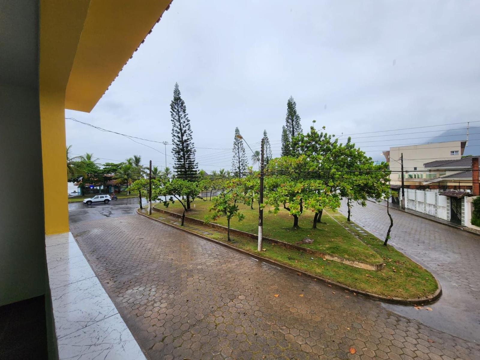 Casa Frente A Сasa de vacaciones